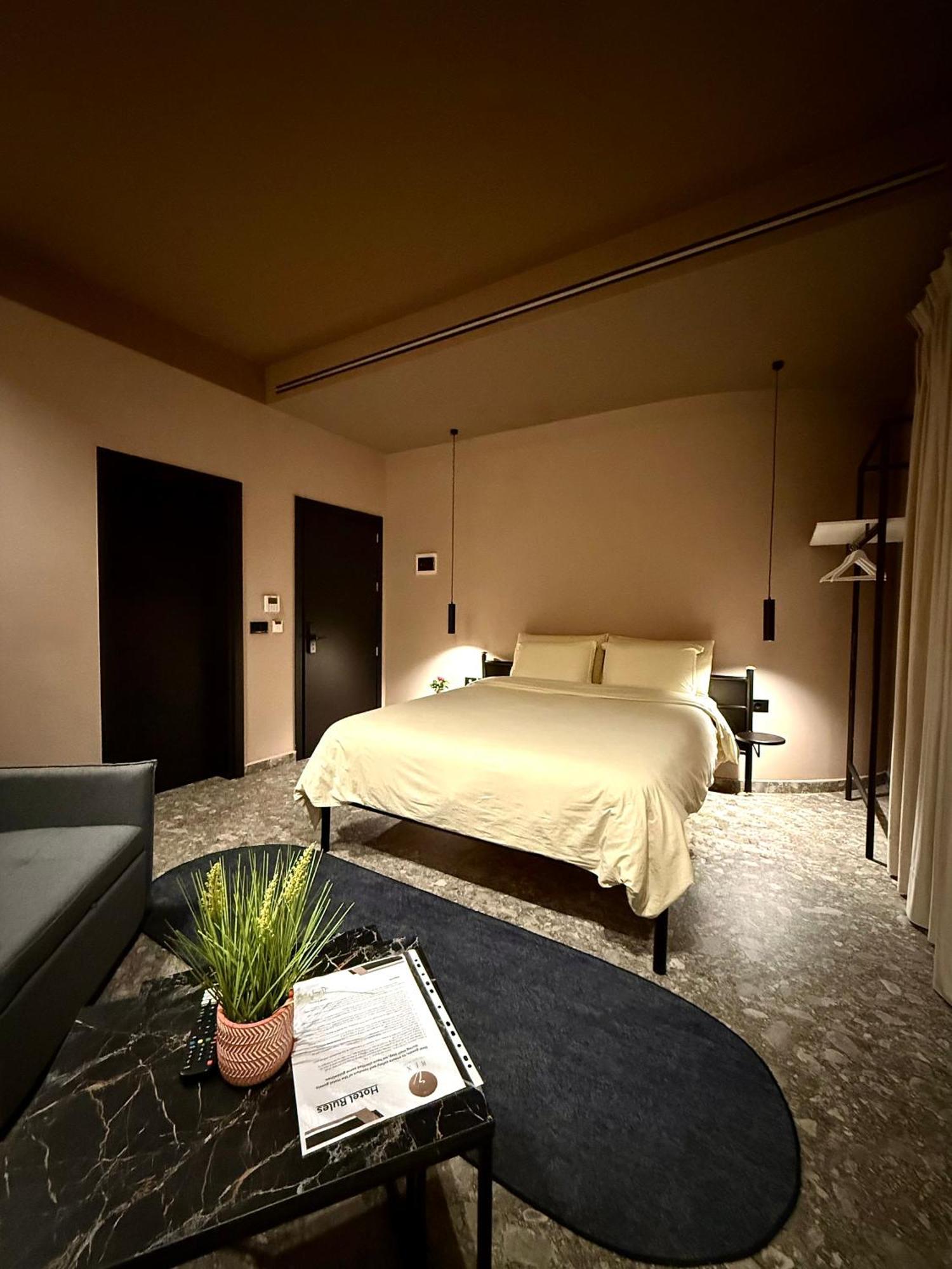 Rex Hotel Boutique Tiranë Ngoại thất bức ảnh