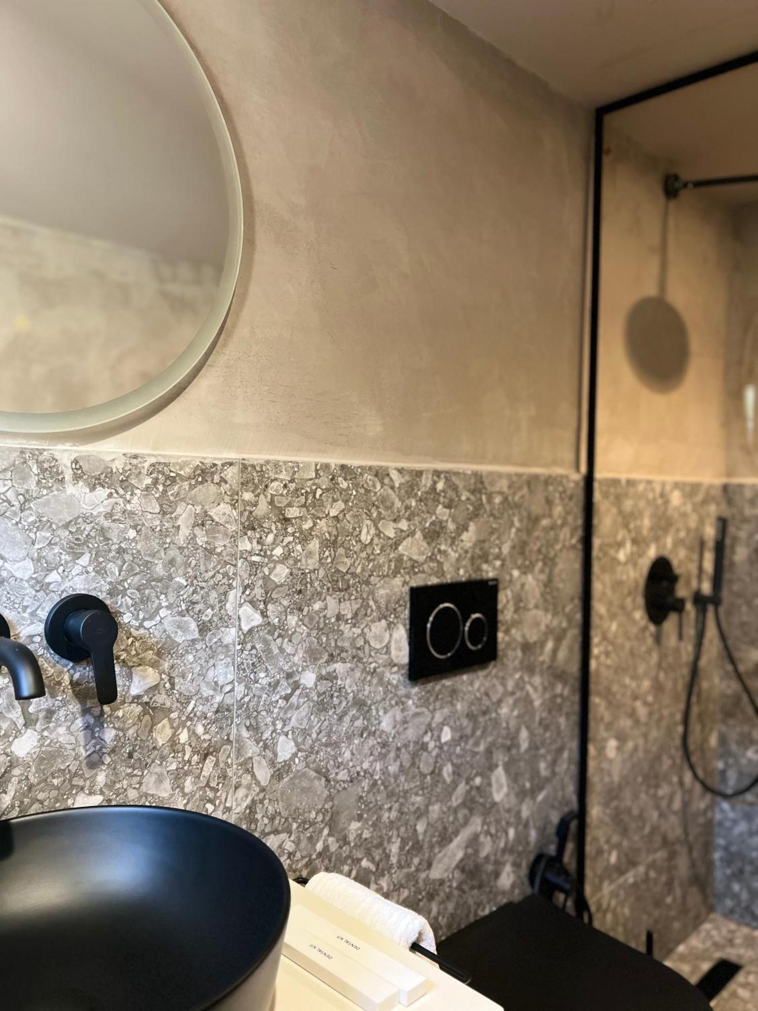Rex Hotel Boutique Tiranë Ngoại thất bức ảnh